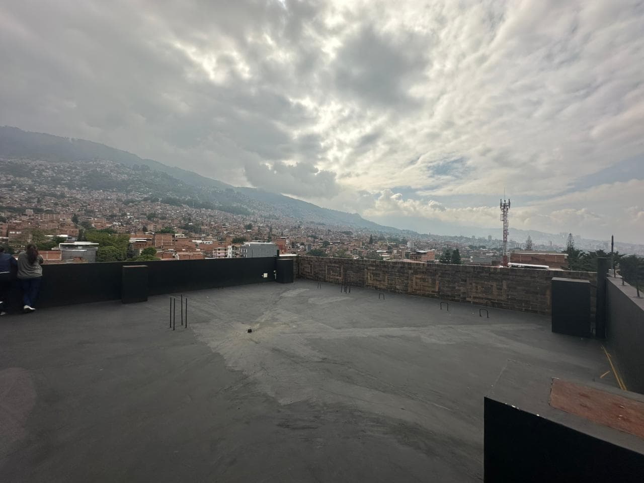 Local en arriendo en Aranjuez, Centro, Medellín — foto 1 de 18