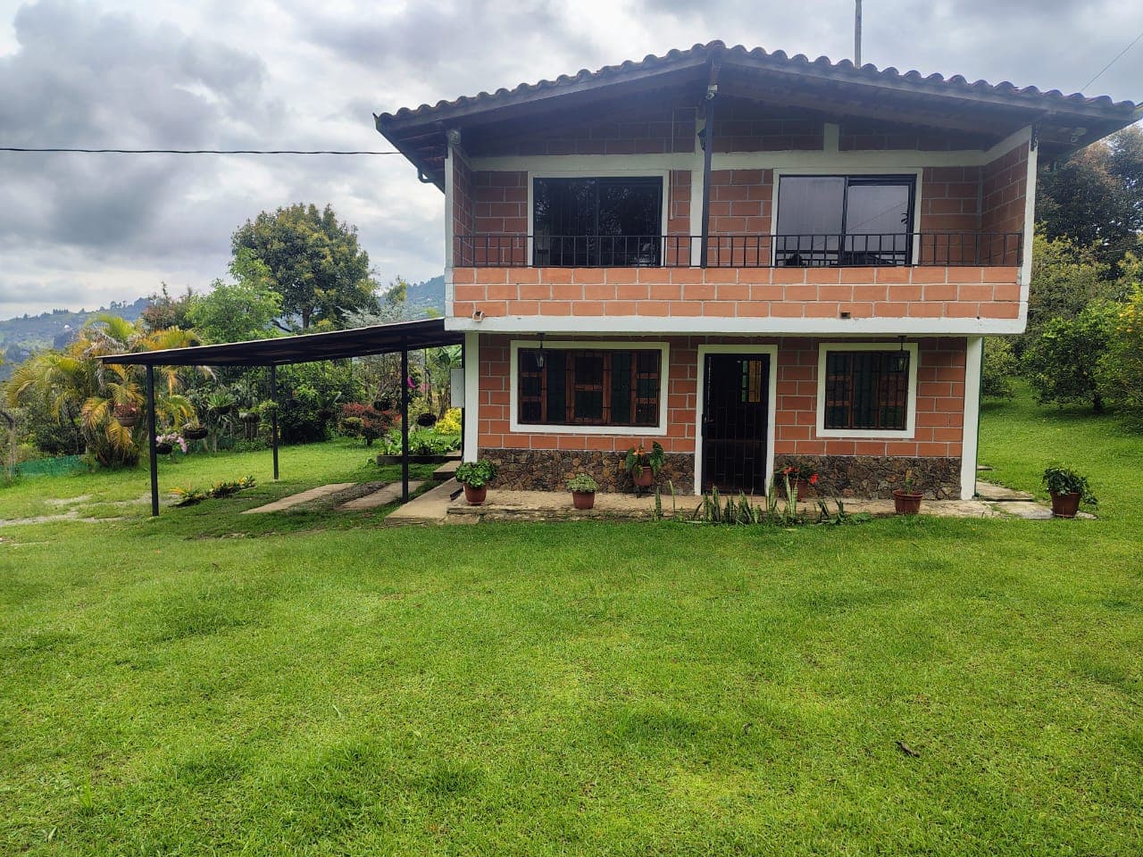 Casa Campestre en arriendo en Guarne — foto 1 de 20