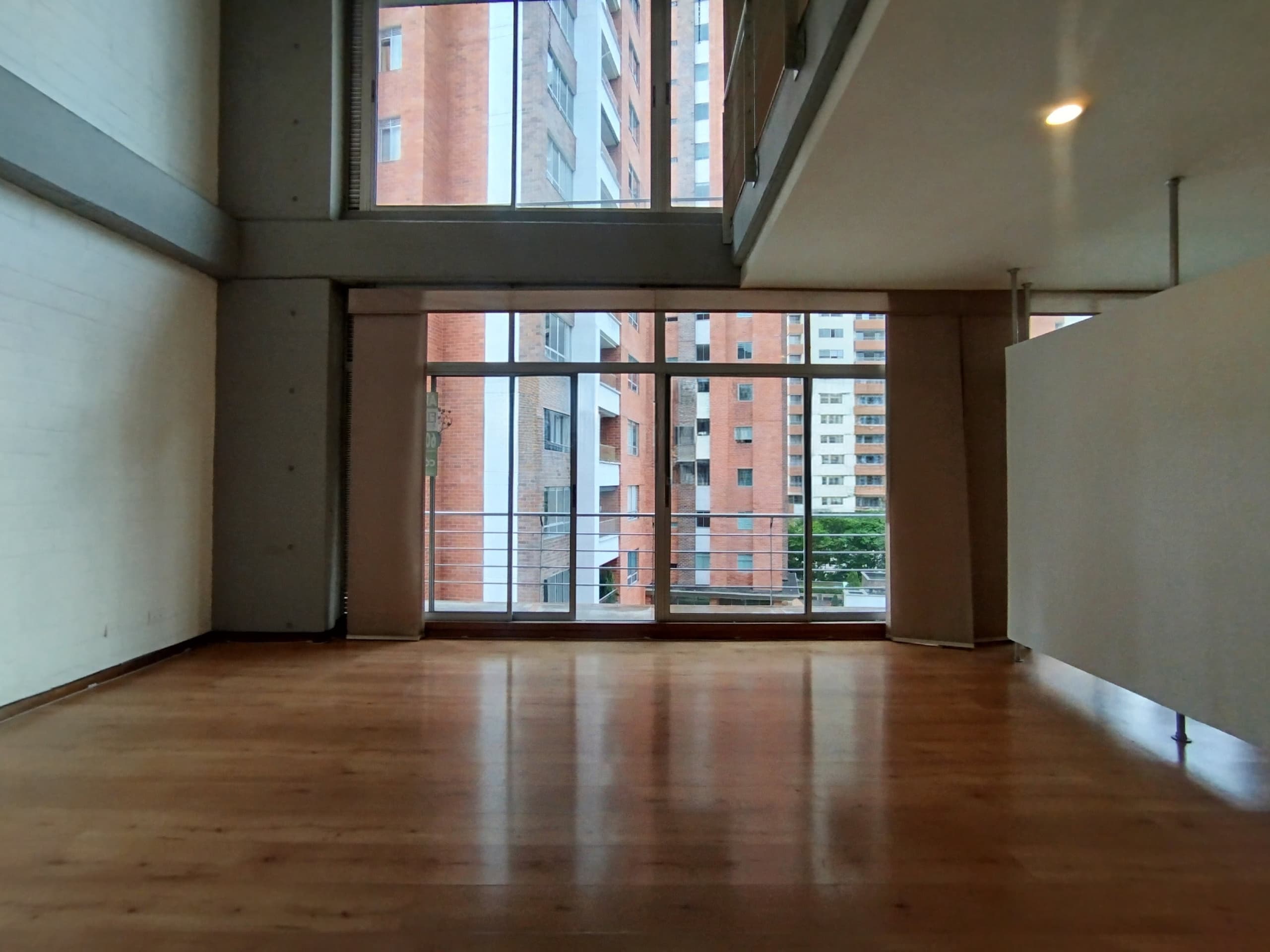 Apartamento en arriendo en Santa María De Los Ángeles, Poblado, Medellín — foto 1 de 20