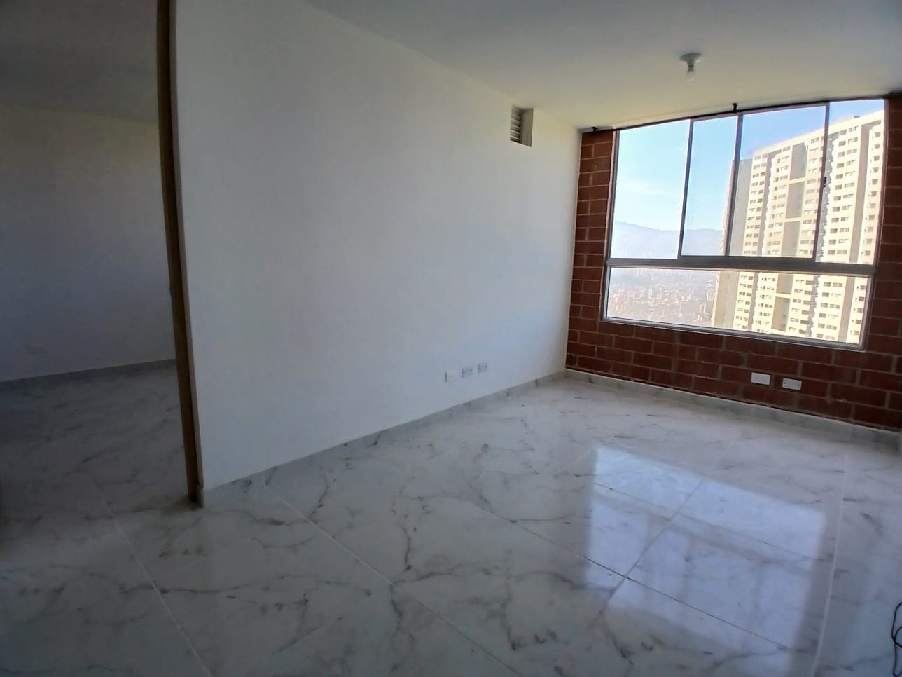 Apartamento en arriendo en Calasanz Parte Alta, La America, Medellín — foto 1 de 13