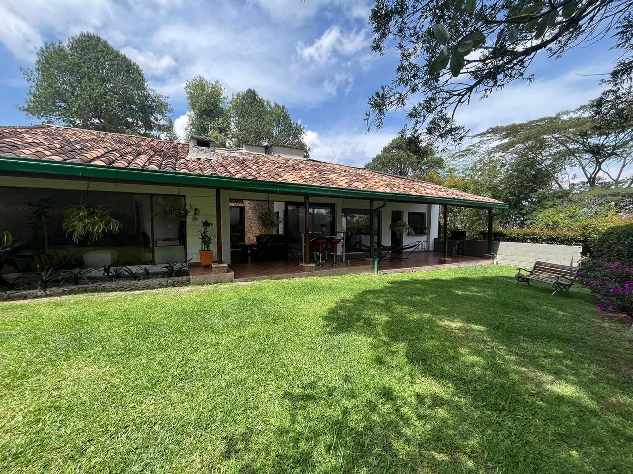 Casa Vivienda en arriendo en Loma del Chocho, Envigado — foto 1 de 20