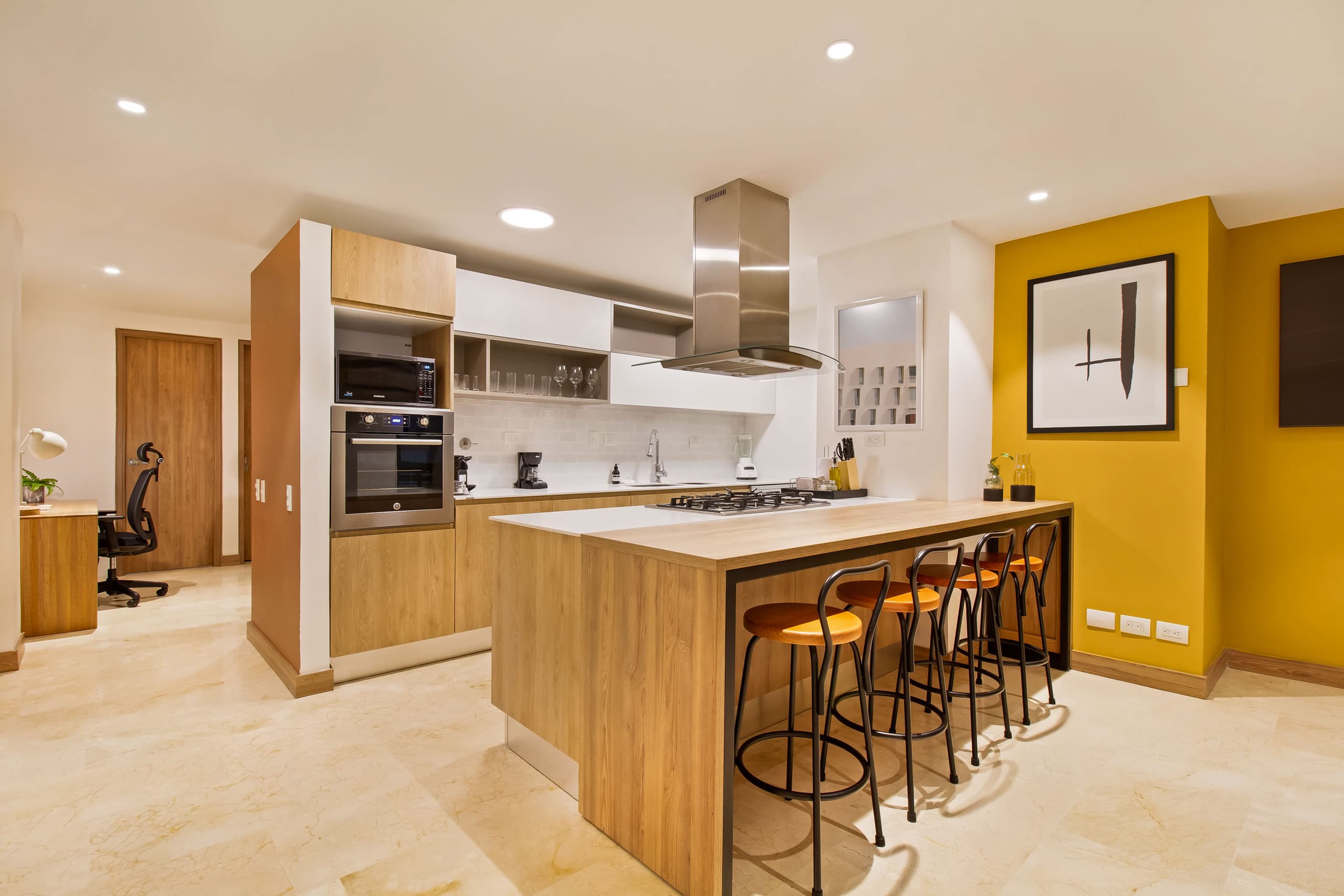 Apartaestudio en arriendo en Laureles, Medellín — foto 1 de 17