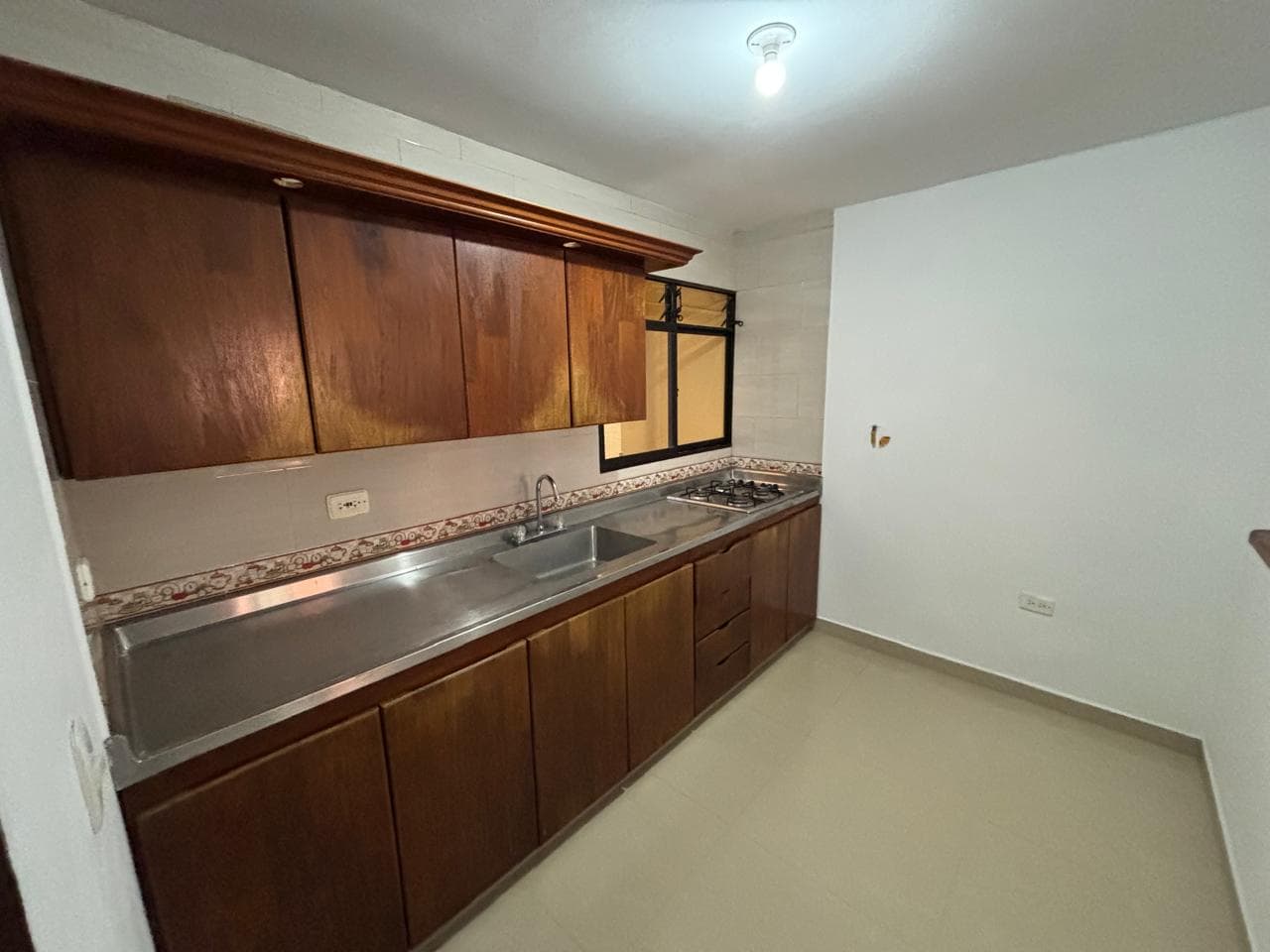 Casa Vivienda en arriendo en Guayabal, Itagui — foto 1 de 16