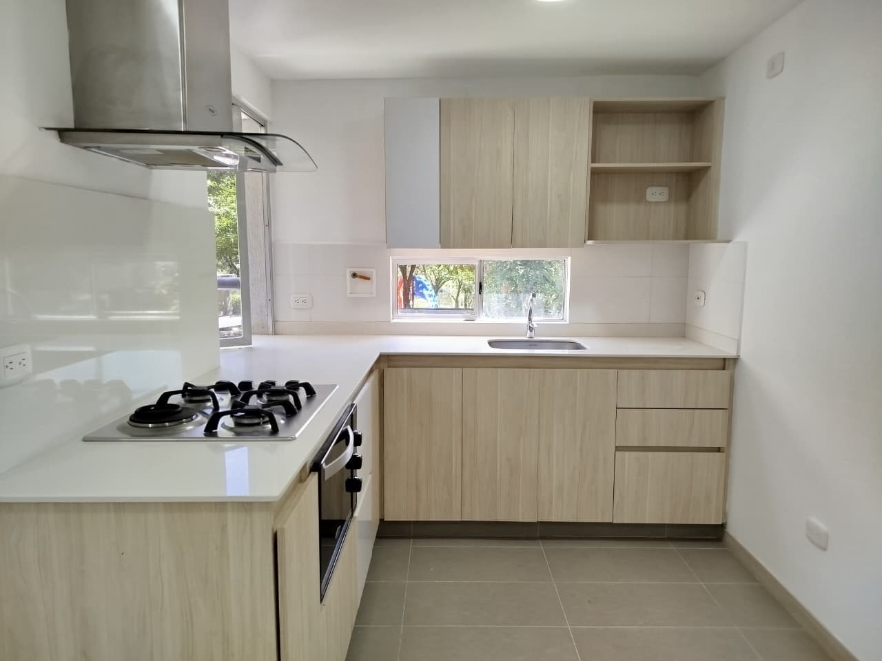 Apartamento en arriendo en Rodeo Alto, Belen, Medellín — foto 1 de 18
