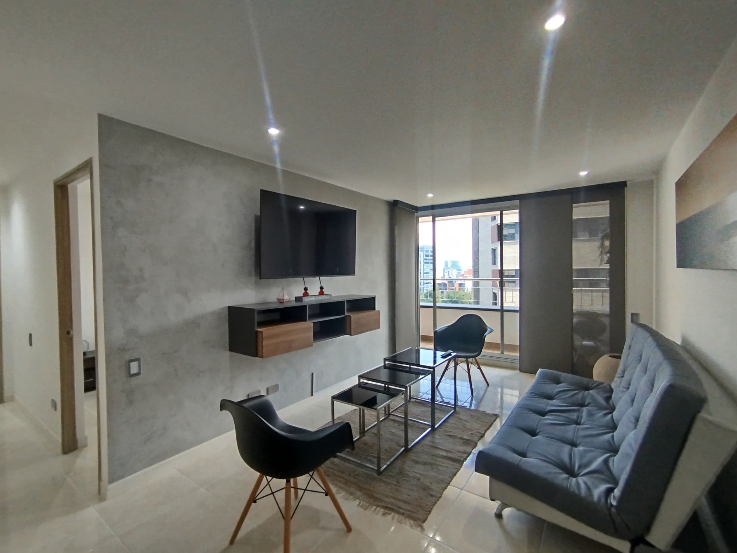 Apartamento en arriendo en Milla de Oro, Poblado, Medellín — foto 1 de 20