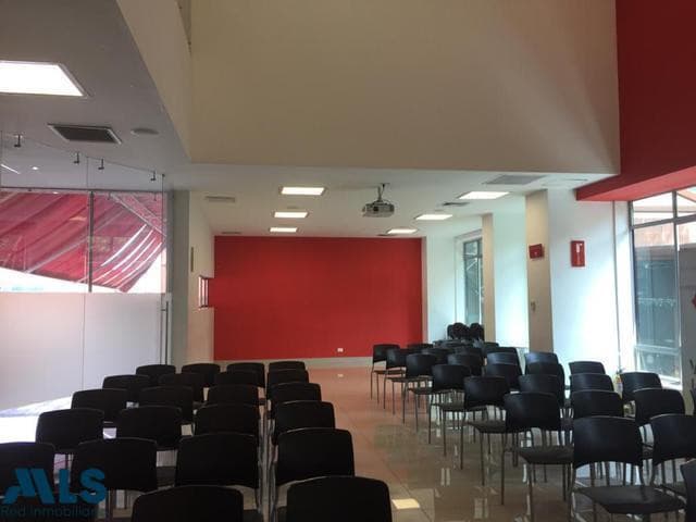 Oficina en venta en El Poblado, Medellín — foto 1 de 11