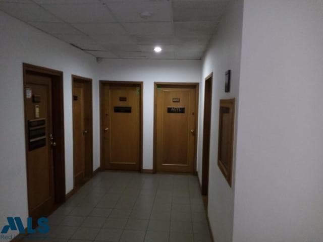 Oficina en venta en El Poblado, Medellín — foto 1 de 12