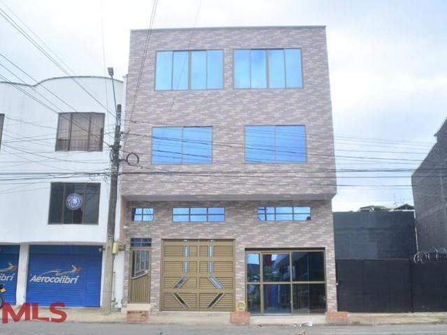 Casa en venta en Nuevo, Otras Zonas, Apartadó — foto 1 de 26