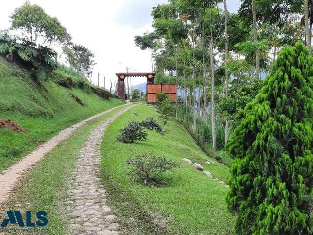 Finca Recreativa en venta en V. Primavera, Aburra Sur, Caldas — foto 1 de 28