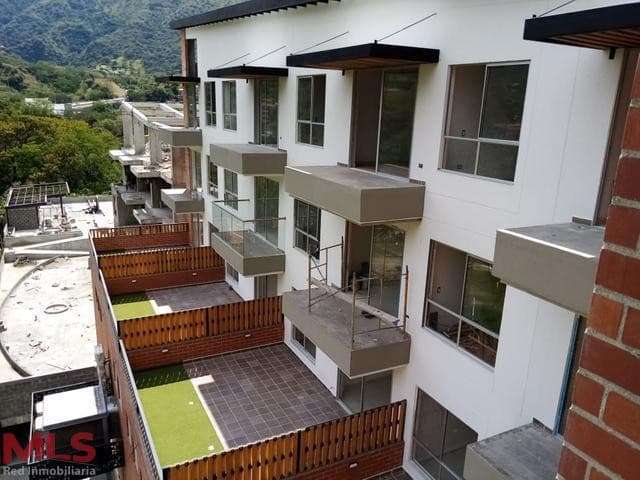 Apartamento en venta en Urbano, Occidente Antioqueño, San Jerónimo — foto 1 de 13