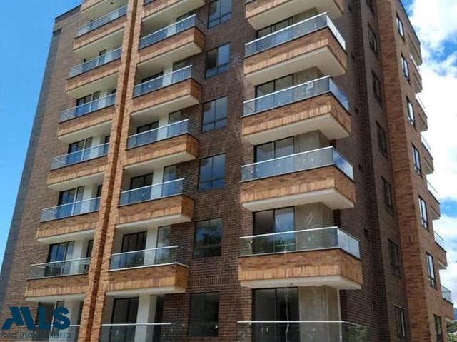 Apartamento en venta en El Carmelo, Aburra Sur, Sabaneta — foto 1 de 36