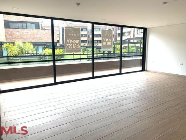 Apartamento en venta en Loma del Escobero, Aburra Sur, Envigado — foto 1 de 37