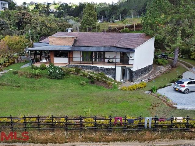 Casa en venta en Alto De Las Palmas, Aburra Sur, Envigado — foto 1 de 25