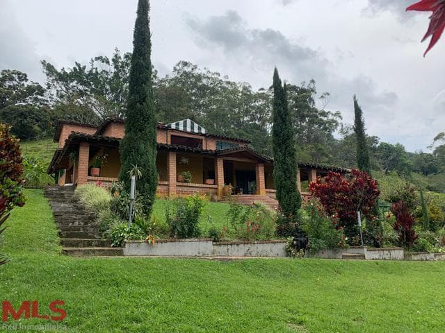 Finca Recreativa en venta en Rural, Otras Zonas, Girardota — foto 1 de 24
