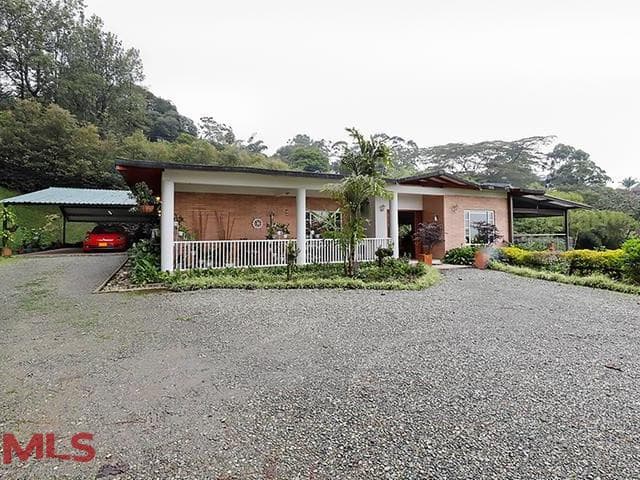 Casa en venta en Loma Del Escobero, Aburra Sur, Envigado — foto 1 de 26