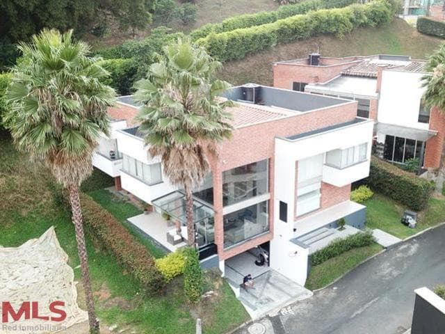 Casa en venta en El Trapiche, Aburra Sur, Sabaneta — foto 1 de 21
