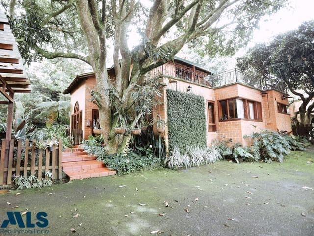 Casa en venta en El Esmeraldal, Aburra Sur, Envigado — foto 1 de 22