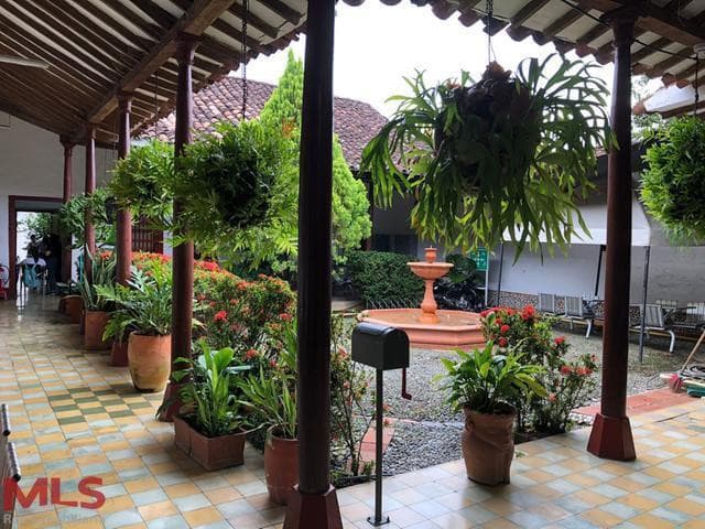 Casa en venta en Urbano, Occidente Antioqueño, Santa Fe De Antioquia — foto 1 de 32