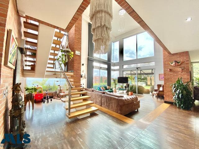 Casa en venta en Los Balsos Nº 1, Poblado, Medellín — foto 1 de 21