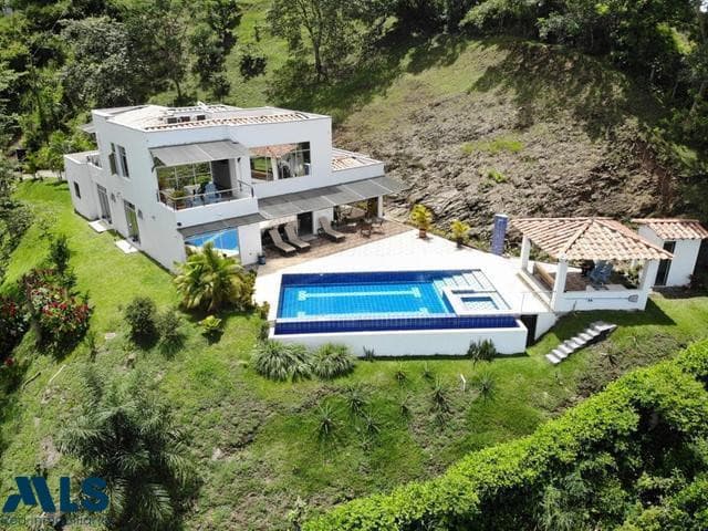 Finca Recreativa en venta en V. Montegrande, Occidente Antioqueño, Sopetrán — foto 1 de 30