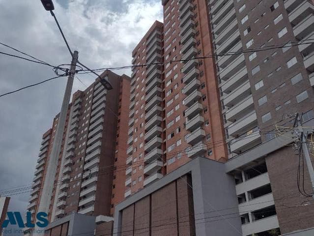 Apartamento en venta en Amazonía, Norte, Bello — foto 1 de 25