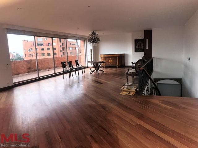 Apartamento en venta en Chapinero, Otras Zonas, Bogotá — foto 1 de 23