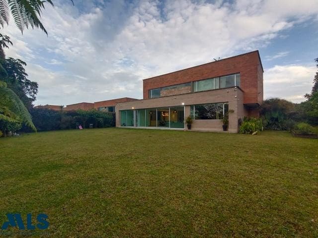 Casa en venta en Alto De Las Palmas, Aburra Sur, Envigado — foto 1 de 16