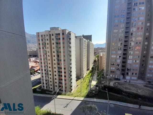 Apartamento en venta en Trapiche, Norte, Bello — foto 1 de 16