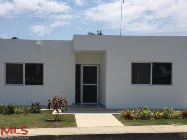 Casa en venta en Flandes, Otras Zonas, Tolima — foto 1 de 15