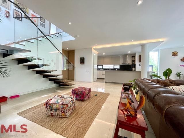 Casa en venta en El Chocho, Aburra Sur, Envigado — foto 1 de 20