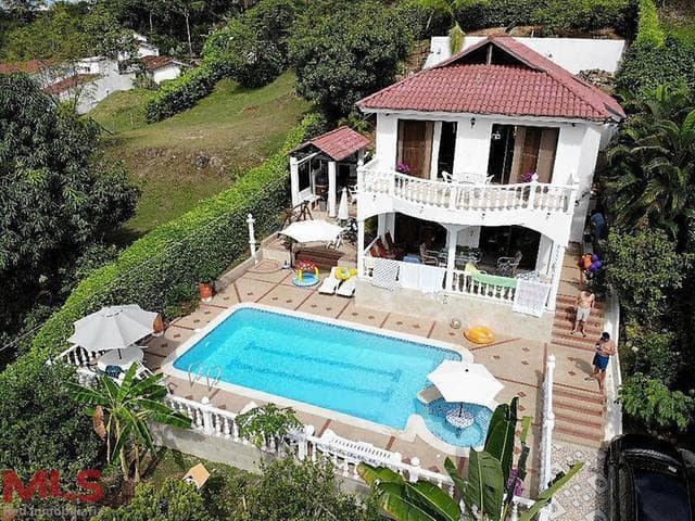 Casa en venta en La Herradura, Otras Zonas, Melgar — foto 1 de 18