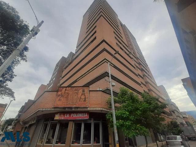 Apartamento en venta en Centro, Medellín — foto 1 de 42