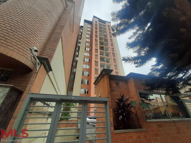 Apartamento en venta en Boston, Centro, Medellín — foto 1 de 15
