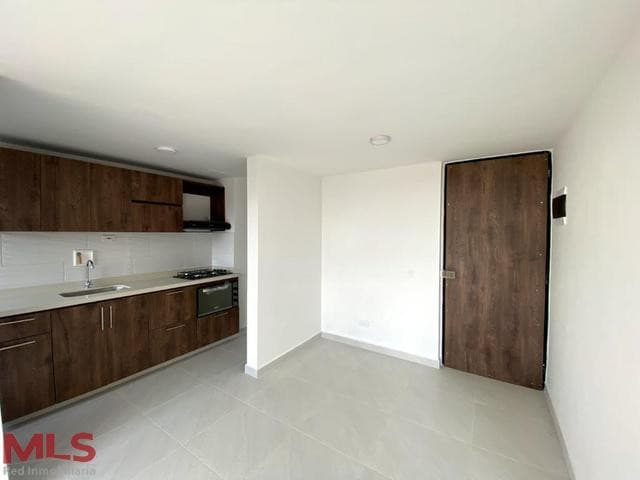 Apartamento en venta en V. Fontibon, Oriente Antioqueño, Rionegro — foto 1 de 17