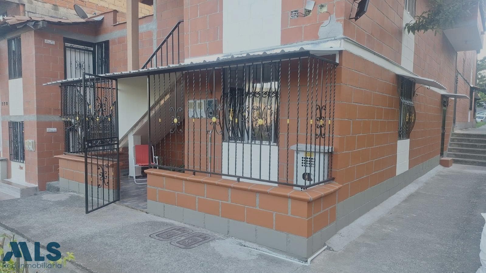 Casa en venta en Robledo, Occidente, Medellín — foto 1 de 26