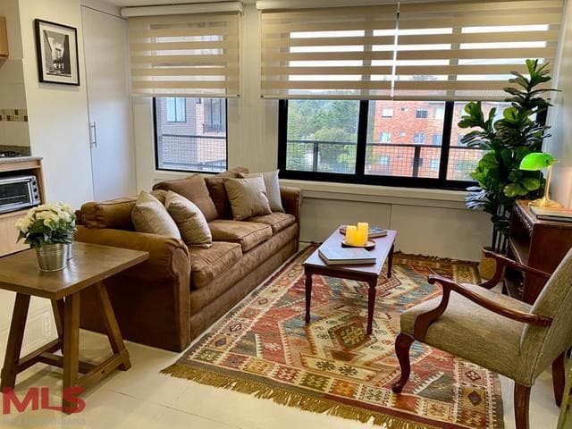 Apartamento en venta en Centro, Oriente Antioqueño, El Retiro — foto 1 de 9