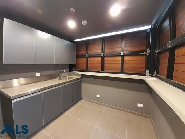 Local Comercial en venta en Corredor San Antonio La Ceja, Oriente Antioqueño, Rionegro — foto 1 de 5