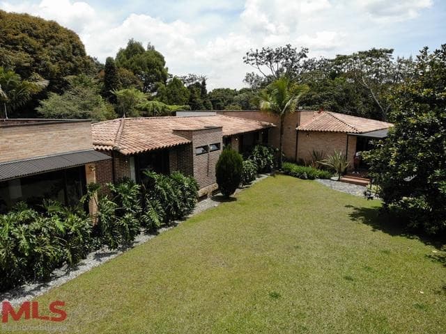 Casa en venta en Alto De Las Palmas, Aburra Sur, Envigado — foto 1 de 34