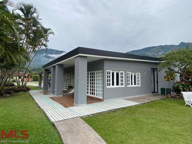 Finca Recreativa en venta en El Limonar, Otras Zonas, Girardota — foto 1 de 29