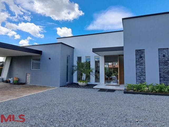 Casa en venta en V. Cabeceras, Oriente Antioqueño, Rionegro — foto 1 de 12