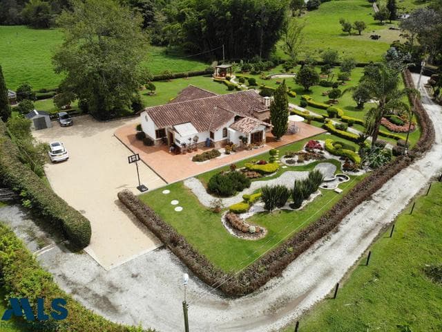 Casa en venta en V. Cabeceras, Oriente Antioqueño, Rionegro — foto 1 de 14