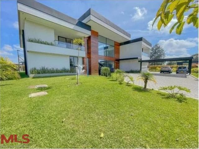 Casa en venta en Llanogrande, Oriente Antioqueño, Rionegro — foto 1 de 24