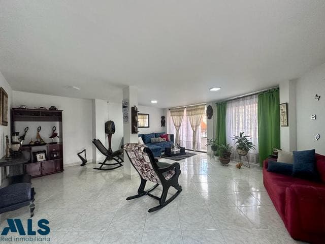 Apartamento en venta en Buenos Aires, Centro, Medellín — foto 1 de 21