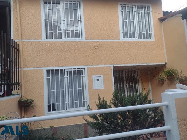 Casa en venta en Robledo, Occidente, Medellín — foto 1 de 15