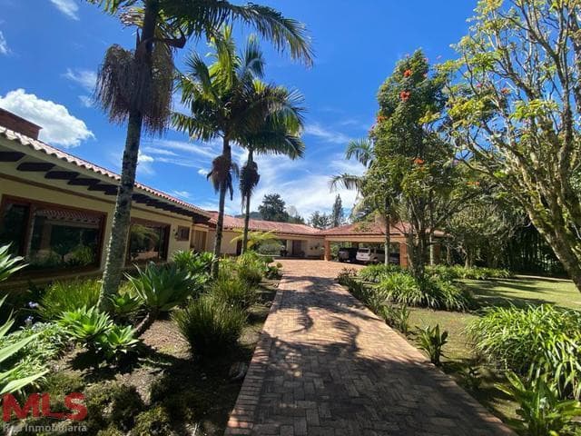 Casa en venta en V. Pontezuela, Oriente Antioqueño, Rionegro — foto 1 de 44