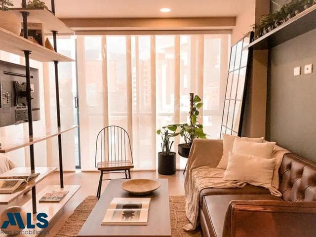 Apartamento en venta en Los Almendros, Laureles, Medellín — foto 1 de 7