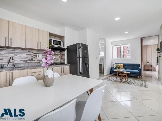 Apartamento en venta en Virgen Del Carmen, Aburra Sur, Sabaneta — foto 1 de 12