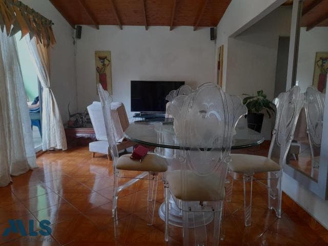 Casa en venta en Campo Amor, Belén Guayabal, Medellín — foto 1 de 9