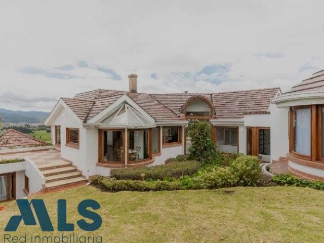 Casa en venta en Vereda Fusca, Otras Zonas, Chía — foto 1 de 38