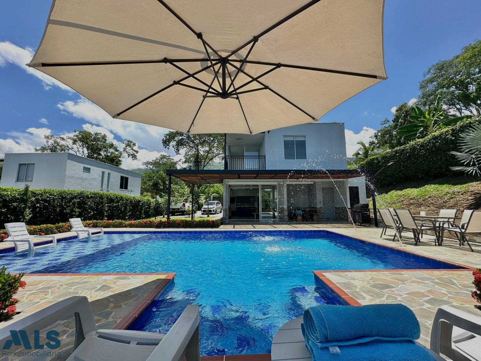Casa en venta en C. Córdoba, Occidente Antioqueño, Sopetrán — foto 1 de 36